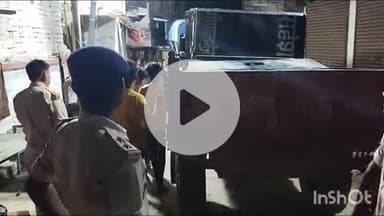 गोपालगंज: हजियापुर मोहल्ले में आर्केस्ट्रा की सूचना पर पुलिस ने की छापेमारी, डीजे जब्त, नर्तकी गिरफ्तार