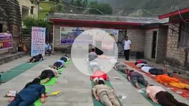 थलीसैंण: थलीसैंण ब्लॉक में विभिन्न स्थानों पर योगासनों के माध्यम से ग्रामीणों को स्वस्थ जीवनशैली अपनाने का संदेश दिया गया