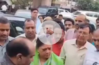 बारां: पूर्व मुख्यमंत्री वसुंधरा राजे ने कोटा के निजी अस्पताल में भर्ती बारां भाजपा जिला अध्यक्ष के परिजनों की पूछी कुशलक्षेम