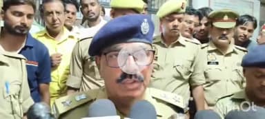 बलिया: सागरपाली–थम्हनपुरा मार्ग पर  बेकाबू ट्रक की टक्कर से 2 लोगों की हुई मौत व 4 लोग हुए घायल, एसपी ओमवीर सिंह ने दी जानकारी