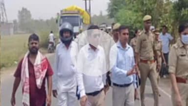 नरवल: नरवल में रिंग रोड में बाधा बन रही जमीन पर प्रशासन ने बुलडोजर से बाउंड्री वॉल गिराई, किसानों से हुई नोकझोंक