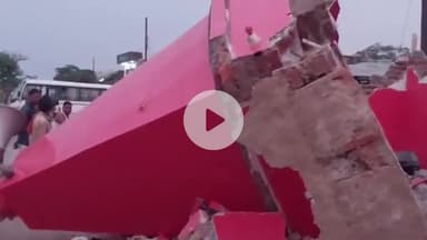 तरारी: पीरो-बिहटा हाईवे के पास स्थित महावीर मंदिर को अज्ञात शरारती तत्वों ने जेसीबी से तोड़ा, लोगों का फूटा गुस्सा; हाईवे जाम