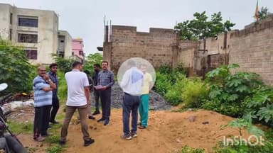 जगदलपुर: श्यामाप्रसाद मुखर्जी सहित अन्य वार्डों में भ्रमण कर महापौर और MIC सदस्यों ने सफाई एवं अन्य व्यवस्थाओं का लिया जायजा