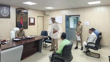 मंझनपुर: मंझनपुर पुलिस कार्यालय में जनसुनवाई में बोले एसपी, जनता की शिकायतों का होगा तत्काल समाधान, लापरवाही बर्दाश्त नहीं