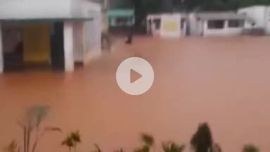 चान्हो: लगातार हो रही तेज बारिश से सिलागाई सरकारी विद्यालय हुआ जलमग्न