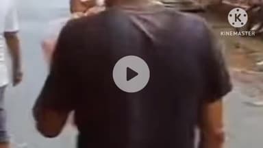 बुंडू: महावीर मंदिर के पास बाइक में अचानक लगी आग