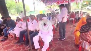 मंझनपुर: टेंवा गांव में आयोजित हुई कांग्रेस पार्टी की संविधान बचाओ रैली, जिला कांग्रेस अध्यक्ष व पूर्व विधायक हुए शामिल