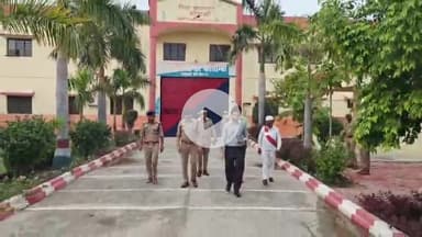 मंझनपुर: डीएम-एसपी ने कौशाम्बी जिला कारागार पर छापा मारा, बंदियों से संवाद किया, सुविधाओं की जांच की और सख्त निर्देश दिए