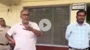 शाहजहांपुर: रोजा की रेलवे कॉलोनी में पानी के संकट को लेकर रेल कर्मचारियों ने एसएसई कार्यालय का किया घेराव