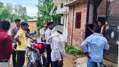 बरहज: इंदुपुर चौराहे पर बिजली विभाग ने किया मेगा ड्राइव, बिजली चोरी पर कसा शिकंजा