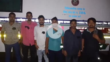 कोडरमा: डायल 108 एंबुलेंस चालकों ने मांग पूरी न होने पर काला बिल्ला लगाकर किया विरोध प्रदर्शन