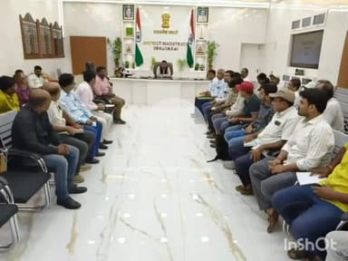 बेगूसराय: कार्यालय कक्ष में DM की अध्यक्षता में ग्रामीण कार्य और पथ निर्माण विभाग की हुई समीक्षा, कई निर्देश जारी