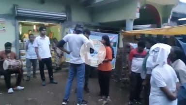 हज़ारीबाग: जनसंपर्क कार्यालय हजारीबाग ने डुमर और टाटीझरिया बाजार में नुक्कड़-नाटक से नशामुक्ति के लिए किया जागरूक