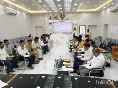 बेगूसराय: कार्यालय कक्ष में DM की अध्यक्षता में बिहार विधानसभा चुनाव-2025 को लेकर बैठक, कई निर्देश जारी