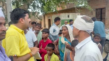 उबीपुर गांव में 70 वर्षीय सिकठिया देवी जी से मुलाकात हुई।सरकार द्वारा बिना किसी सूचना के उनकी वृद्धावस्था पेंशन काट दी गई,जिससे वे बेहद दुखी थीं। उन्होंने अपना दुःख मुझसे साझा किया