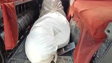 फतेहपुर: मोहारी गांव निवासी 50 वर्षीय व्यक्ति ने मानसिक तनाव के चलते गांव के बाहर जंगल में फांसी लगाकर की आत्महत्या