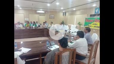 अमरोहा: अमरोहा कलेक्ट्रेट में किसान दिवस का आयोजन, किसानों की समस्याएं सुनी गईं