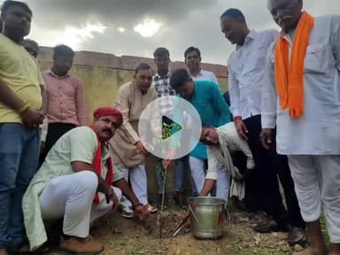 पचोर: मछुआ कल्याण बोर्ड के अध्यक्ष सीताराम बाथम पचोर पहुंचे, पौधारोपण कर केवट समाज से किया संवाद