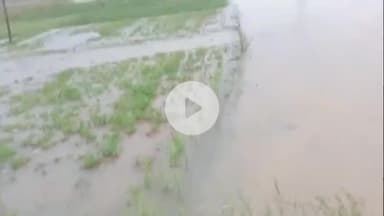 इटकी: इटकी में पहली बारिश से खेत जलमग्न, किसानों को भारी नुकसान, चचगुरा भंडरा डायवर्सन बहा