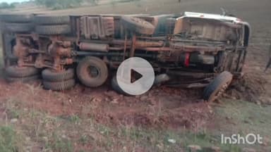 पवई: अमानगंज-कटनी मार्ग पर खेर माता मंदिर के पास तेज रफ्तार डंपर पलटा, चालक घायल