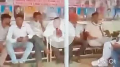 भाटपार रानी: भाटपार रानी नगर पंचायत में नाली निर्माण के लिए अतिक्रमण न हटने पर सभासदों ने किया भूख हड़ताल