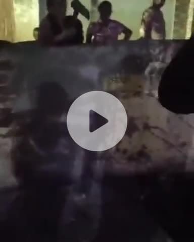 कानपुर: हनुमंत विहार में महिलाओं ने कुल्हाड़ी और फावड़े से तोड़ा पार्क का गेट, पार्षद ने पुलिस से की शिकायत