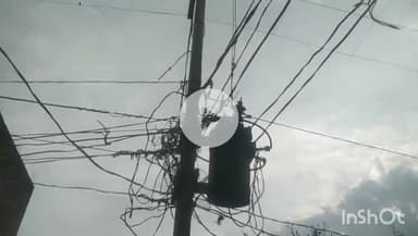 औरैया: विकासखंड के ग्राम समरथपुर में बिजली की समस्या के चलते बूंद बूंद पानी को तरस रहे लोग, विभाग नहीं कर रहा सुनवाई #jansamasy