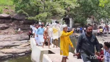 बटियागढ़: मां नर्मदा भक्त दादा गुरु महाराज पहुंचे जरारु धाम, मंत्री प्रहलाद पटेल रहे मौजूद