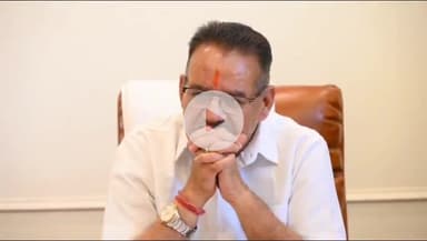 देहरादून: ग्राम्य विकास मंत्री गणेश जोशी ने कैम्प कार्यालय में लखपति दीदी योजना और हाउस ऑफ हिमालय की ली समीक्षा बैठक