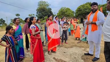 बूरमू: नाउज गांव में पहुंचे भाजपा अनुसूचित जाति मोर्चा के उपाध्यक्ष कमलेश राम ने लोगों को बताईं मोदी सरकार की योजनाएं