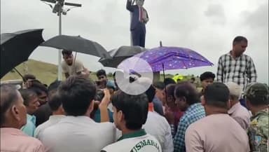 बगोदर: कुरमरजा में विधायक नागेंद्र महतो ने डॉ. भीमराव आंबेडकर की प्रतिमा तोड़े जाने पर जताया विरोध