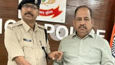बिश्रामपुर: विश्रामपुर के पुलिस उपाधीक्षक आर. एन. चौधरी को बेहतर कार्य के लिए रांची में किया गया सम्मानित