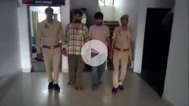 अमरोहा: रजबपुर पुलिस ने चेकिंग के दौरान दो युवकों को दो तमंचे और कारतूस के साथ पकड़ा