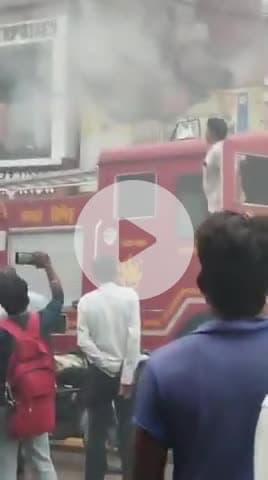 कटनी नगर //- आज दोपहर गीता एजेंसी में लगी भीषण आग