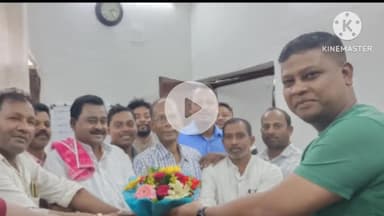 कर्रा: झामुमो जिलाध्यक्ष जुबैर अहमद ने सहयोगियों के साथ डीसी और एसपी से की मुलाकात