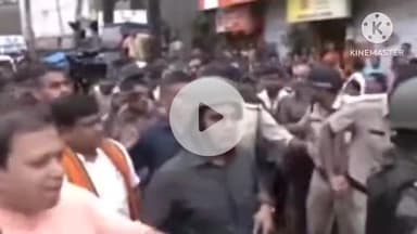 বজবজ ১: বজ বজ হালদারপাড়া এলাকায় সুকান্ত মজুমদারকে লক্ষ্য করে জুতো ছোড়া হয়, পরিস্থিতি সামাল দেয় পুলিশ