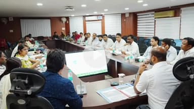 कोडरमा: समाहरणालय में उपायुक्त ने की जिला जल एवं स्वच्छता समिति की बैठक, कई दिशा निर्देश दिए