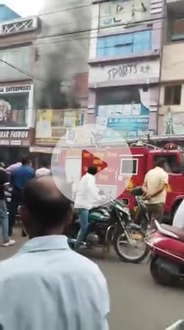 कटनी नगर//-
गीता एजेंसी में लगी भीषण आग