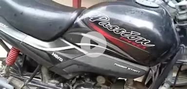 पटना ग्रामीण: आलमगंज में अपराधियों ने भाई पर तानी बंदूक, भाइयों ने छीना हथियार तो बाइक छोड़कर भागे