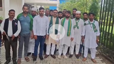 अमरोहा: अमरोहा के दौलतपुर सराय कांड में AIMIM ने किया प्रदर्शन, पीड़ित परिवार को मुआवजा और सुरक्षा की एसपी से उठाई मांग
