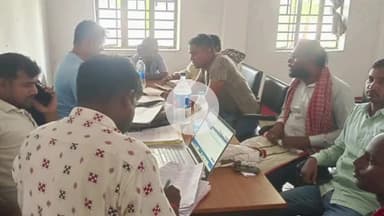 कुटुंबा: पंचायत सरकार भवन में जन्म-मृत्यु प्रमाण पत्र बनना शुरू, दफ्तरों के चक्कर काटने से मिली मुक्ति, ग्रामीणों में खुशी