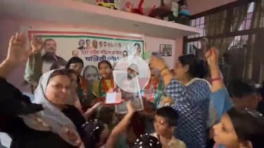 शाहजहांपुर: मेहमान शाह में कांग्रेस नेता राहुल गांधी का जन्मदिन कांग्रेस कार्यकत्रियों ने केक काटकर धूमधाम से मनाया