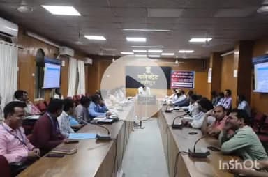 श्योपुर: लक्ष्य के अनुसार ऋण स्वीकृत करें: सीईओ, कलेक्ट्रेट सभा कक्ष में डीएलसीसी की बैठक आयोजित