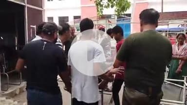 गोपालगंज: चौराव गांव के पास एनएच-531 पर दो बाइकों की टक्कर, तीन युवक जख्मी, पुलिस ने अस्पताल में भर्ती कराया