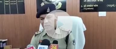 आरंग: आरंग थाना क्षेत्र में सार्वजनिक जगह पर जुआ खेलते 5 लोग गिरफ्तार, ₹10,700 नगद और 52 पत्ती ताश ज़ब्त