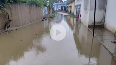 कटकमदाग: लगातार बारिश से नावाडीह शिव मंदिर जाने का रास्ता बाधित