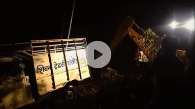 चांद: बाड़ी वाड़ा में तेज रफ्तार पिकअप वाहन नाली में घुसा, तीन लोग मामूली रूप से घायल