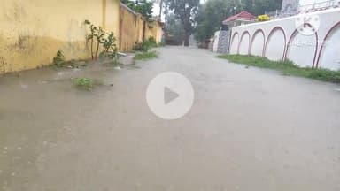 राहे: बारिश से राहे का धोबी मुहल्ला डूबा, देर शाम अधिकारी और जनप्रतिनिधि पहुंचे