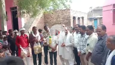 लोकसभा में नेता विपक्ष श्री राहुल गांधी जी का जन्मदिवस आज ज्यालापुर गांव में आदिवासी बस्ती में जिला कांग्रेस ने मनाया इस दौरान बच्चों से बातचीत की