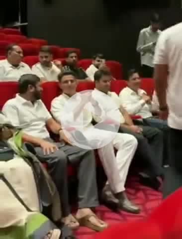 टोंक: राहुल गांधी के जन्मदिन के उपलक्ष्य में एनएसयूआई द्वारा फूले फिल्म के विशेष शो में टोंक विधायक शामिल हुए